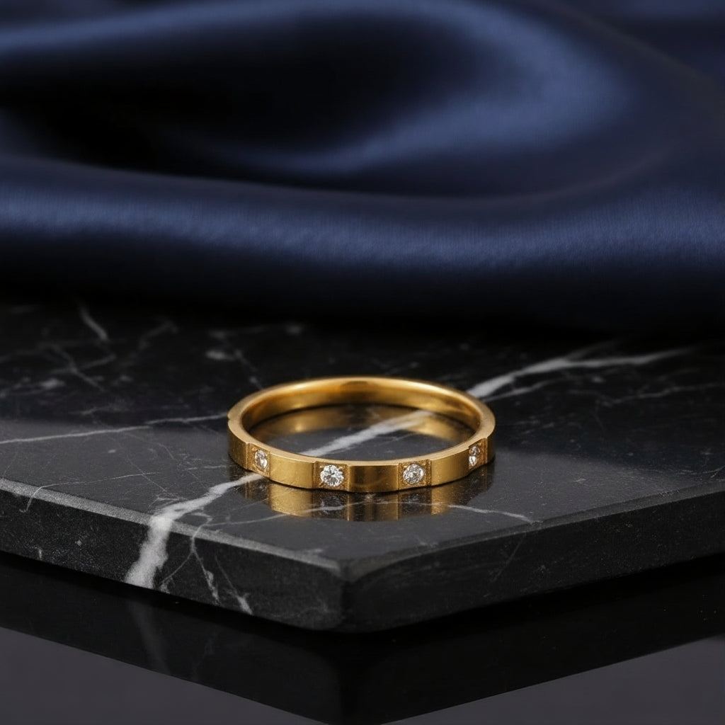 18K Gold Elegant Ring Set